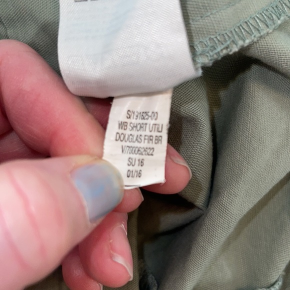 GAP Women’s Khaki Green Short Utility Douglas Fir Denim Jacket Size Small - Picture 12 of 12